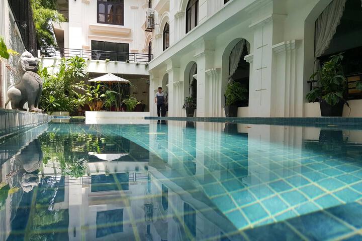 Pool 4 of 5
