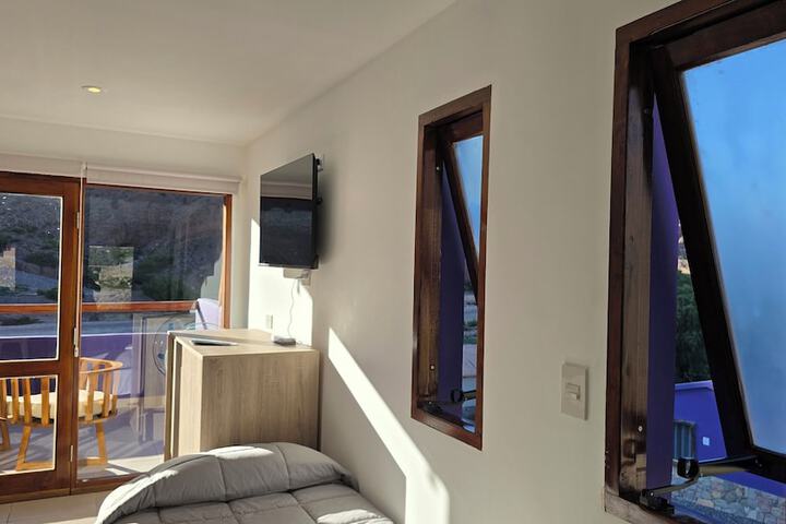 Room 6 of 145