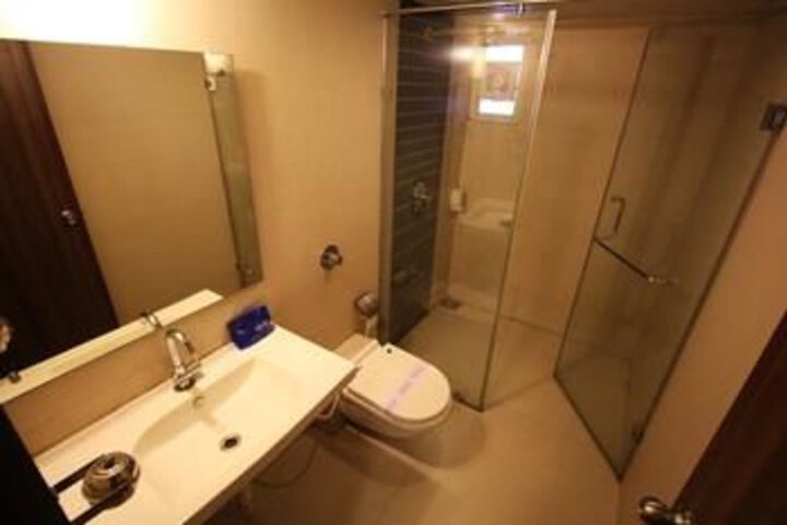 Room 4 of 23