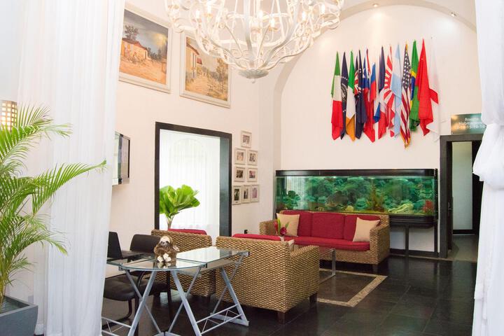 Hotel Interior 49 of 178