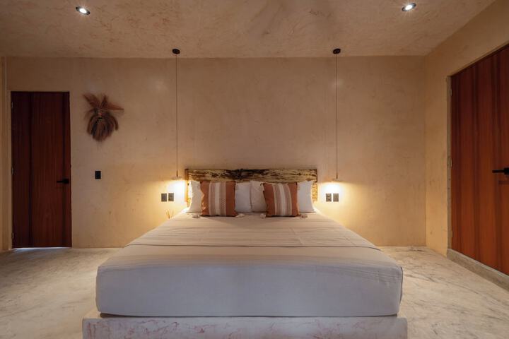Room 8 of 78