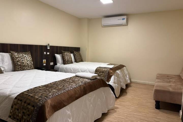 Room 5 of 10