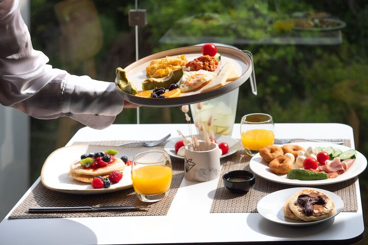 Breakfast/Coffee Service 94 of 108