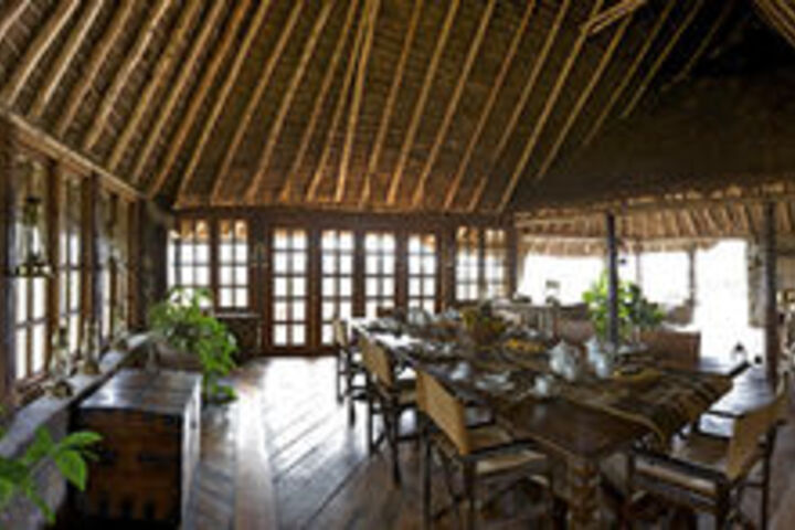 Dining 4 of 24
