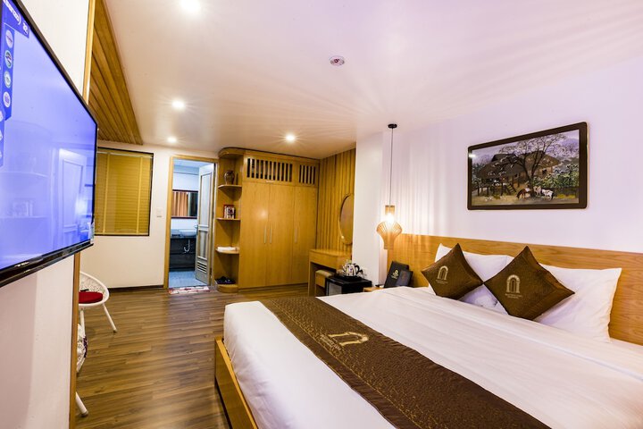 Room 28 of 43