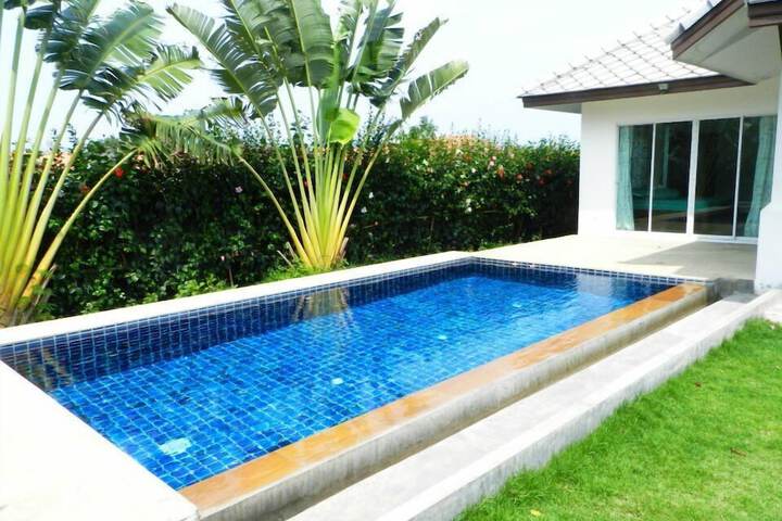 Pools & Facilities
