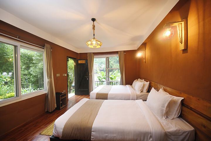 Room 3 of 7