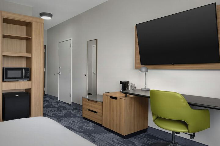 Room 7 of 40