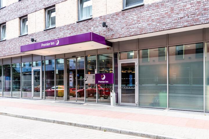 Hotel Entry