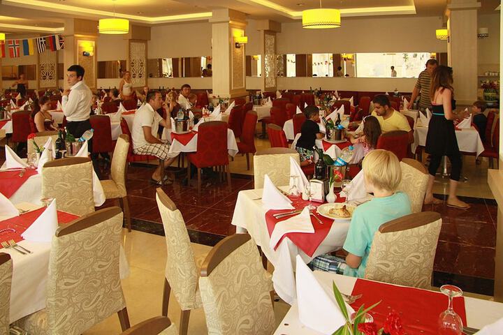Dining 78 of 109