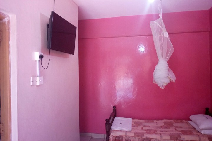 Room 16 of 33