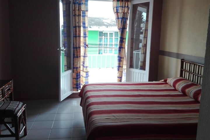 Room 16 of 52