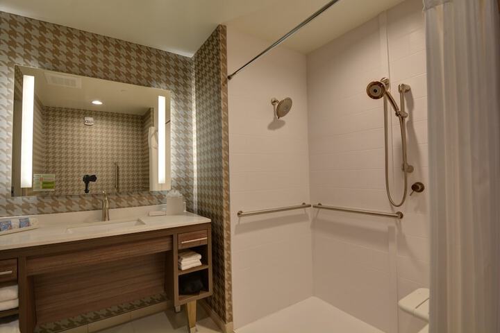 Bathroom shower