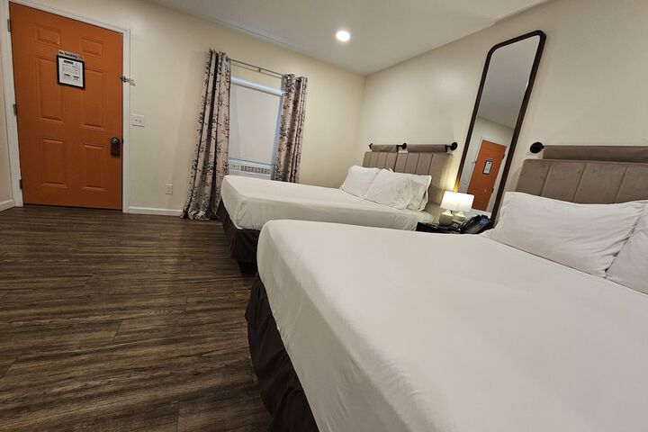 Room 10 of 25