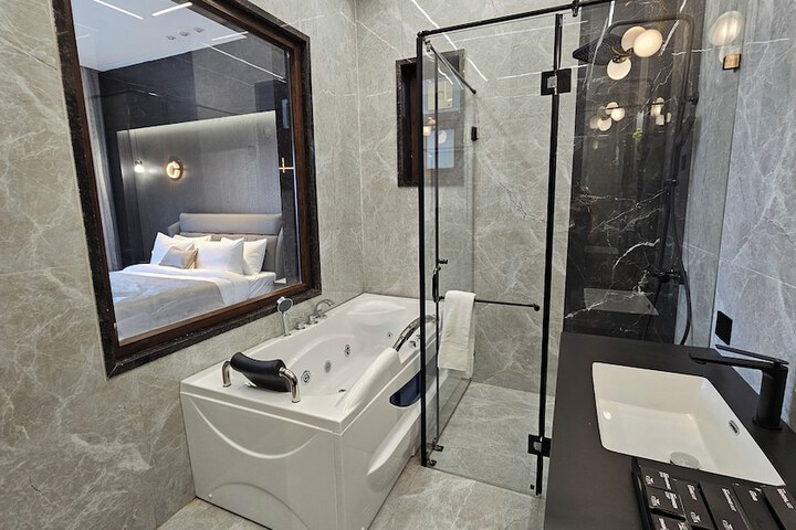 Room 25 of 55