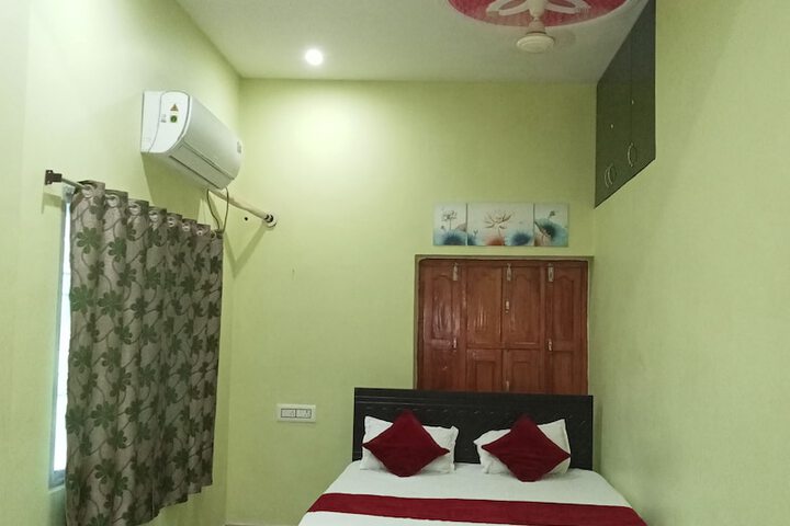 Room 32 of 44