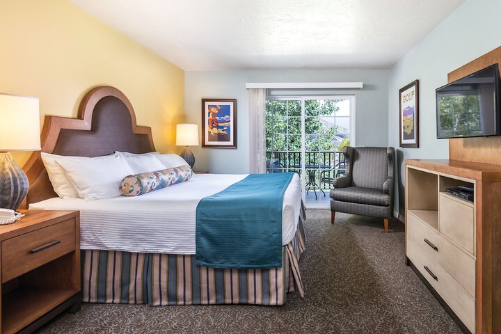 Room 4 of 36