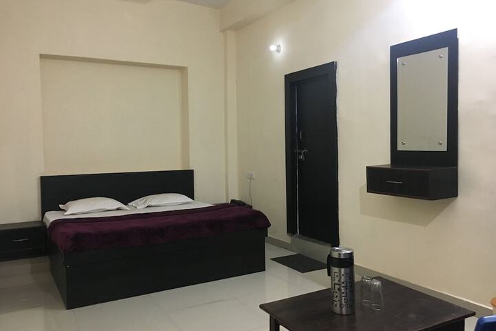 Room 18 of 30