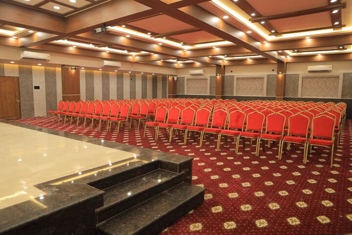 Business Center 93 of 114