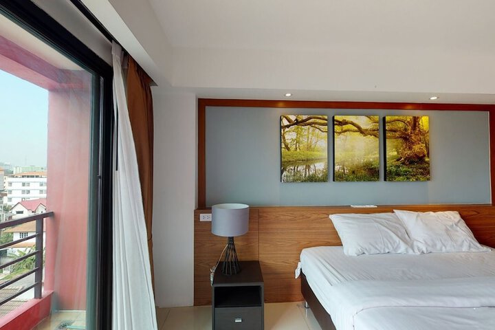 Room 57 of 181