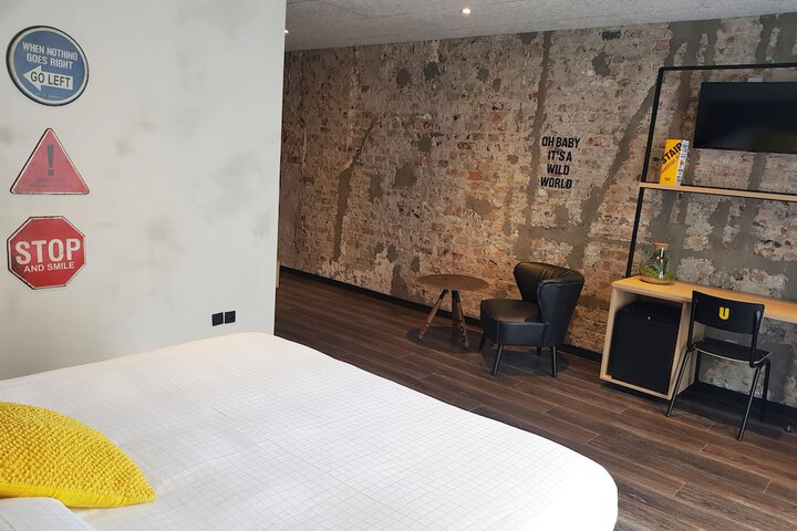 Room 46 of 93