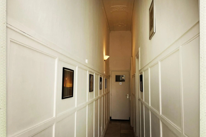 Room 10 of 14