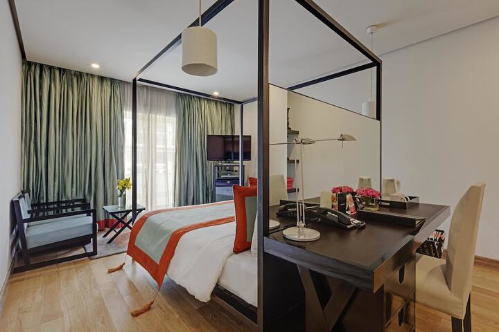 Room 7 of 60