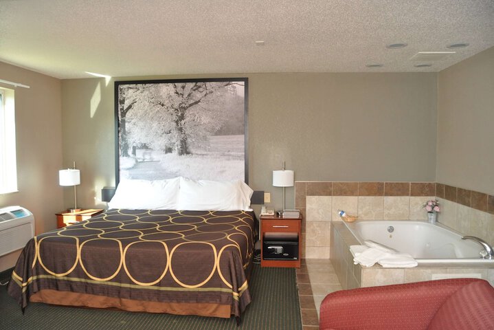 1 King Bed (18 of 19)