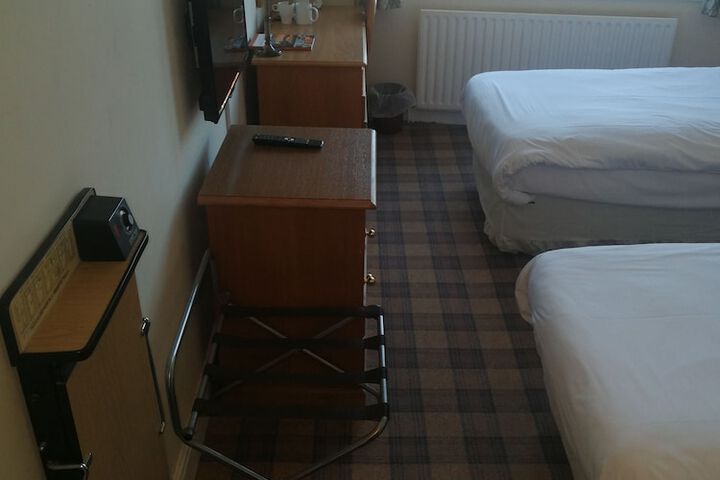 Room 8 of 36