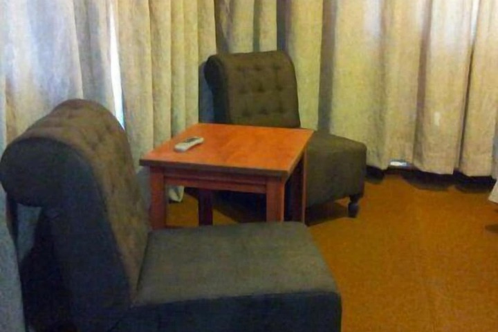 Room 15 of 32