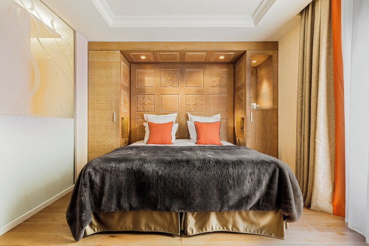 Room 14 of 71