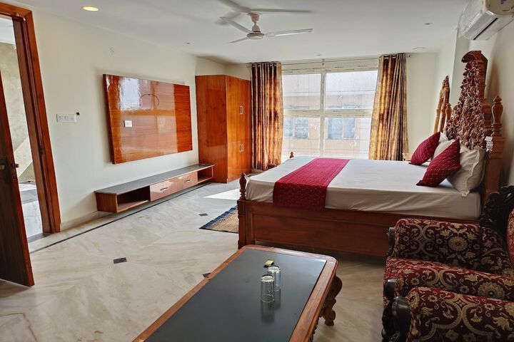 Room 26 of 43