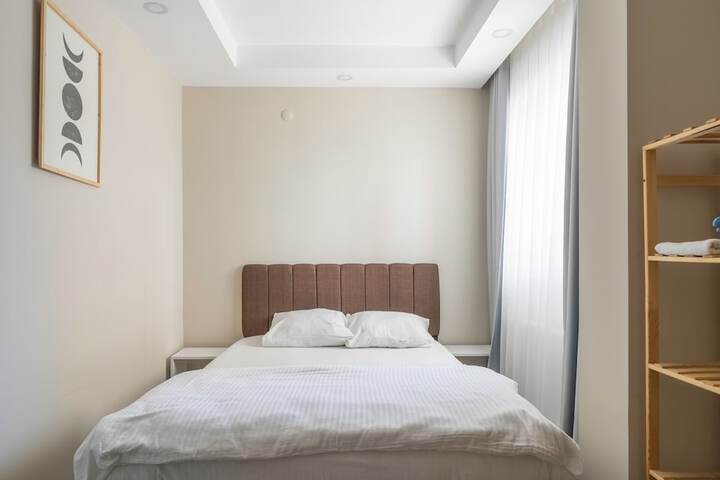 Room 98 of 293