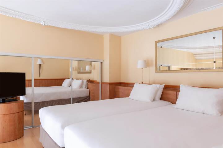 Room 14 of 44