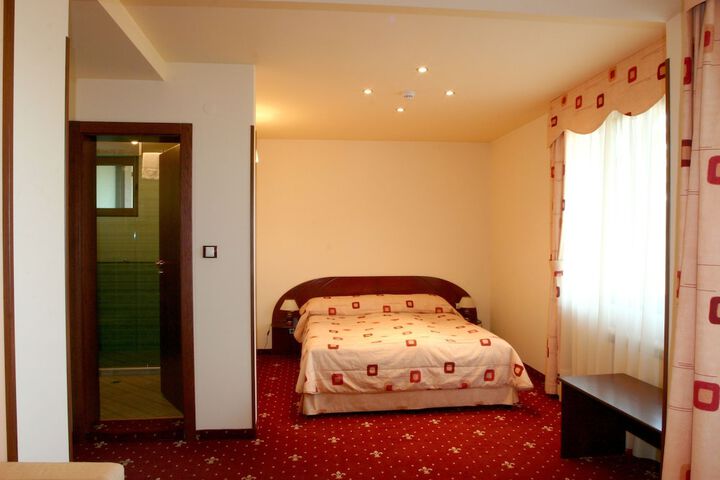 Room 4 of 57