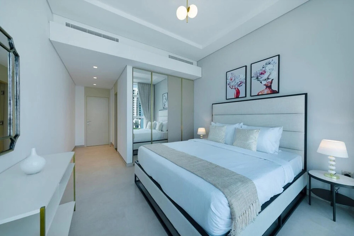 Room 2 of 7