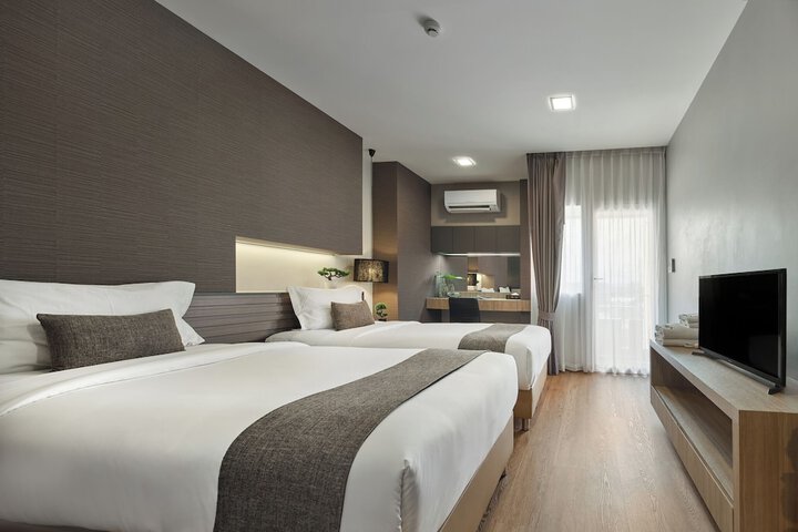 Room 8 of 62