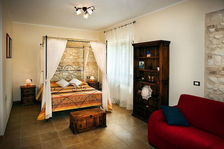 Room 5 of 36