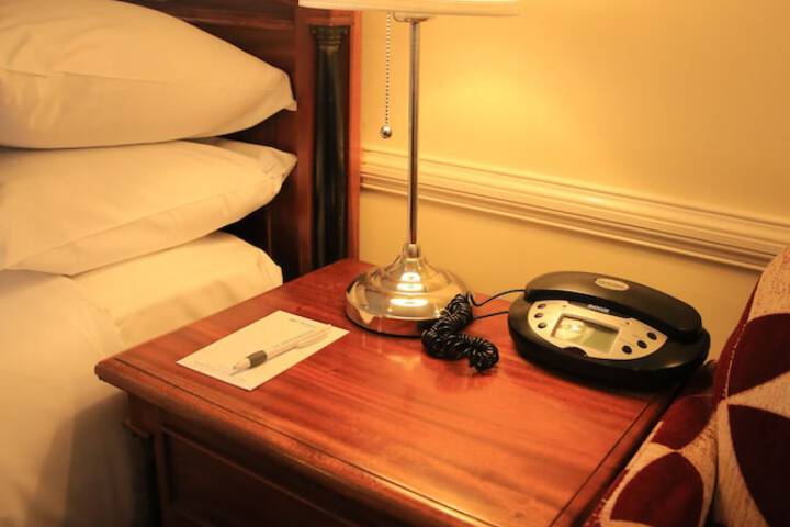 Room 5 of 79