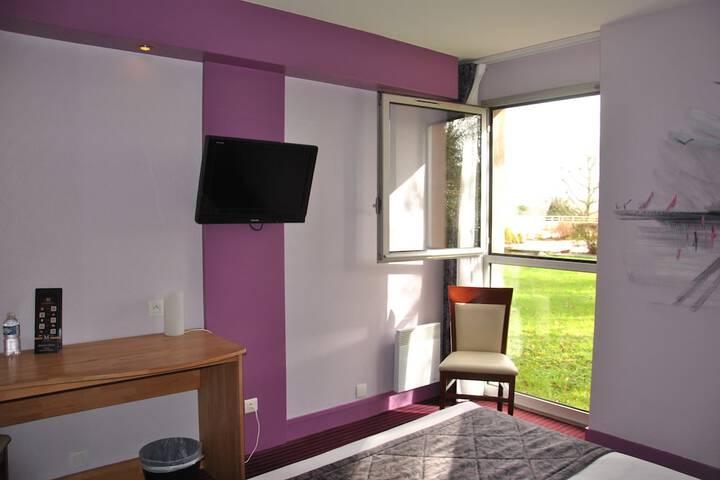 Room amenity