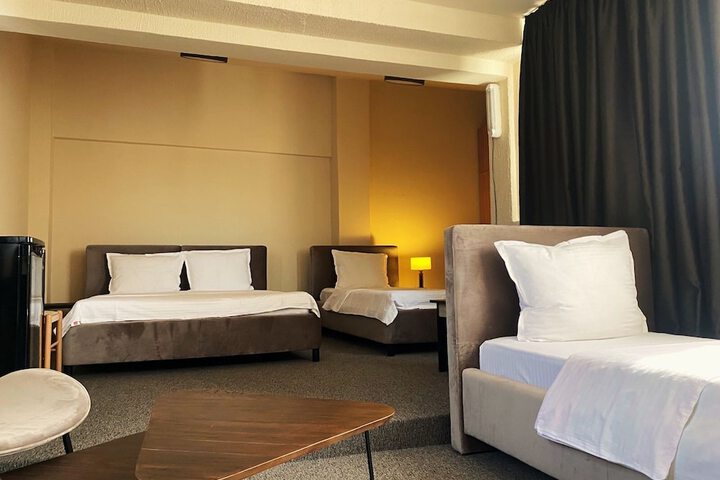 Room 19 of 53