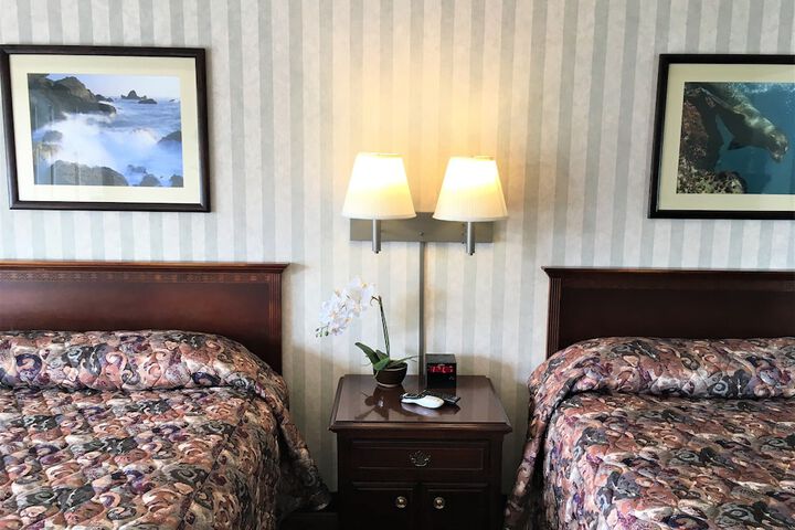 2 Queen Beds (7 of 7)
