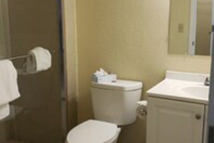 Room 9 of 26