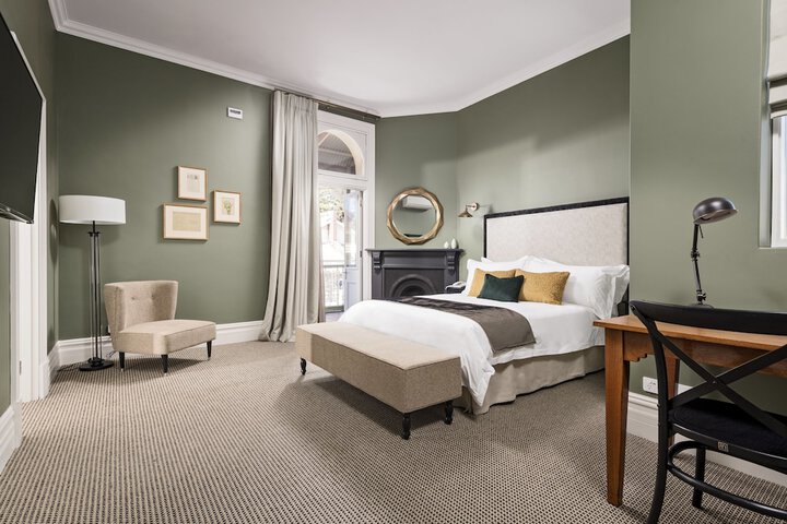Room 3 of 42