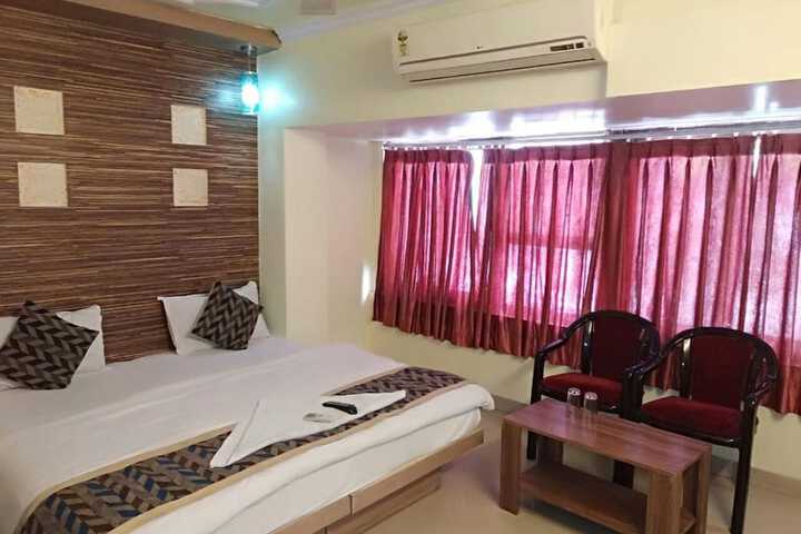 Room 12 of 37