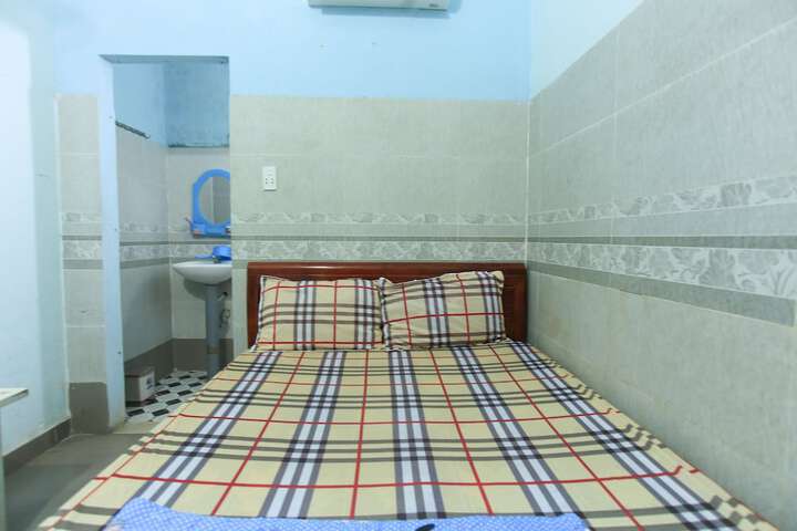 Room 5 of 21