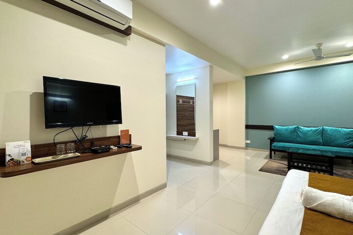 Room 36 of 86