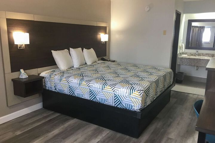 Room 19 of 46