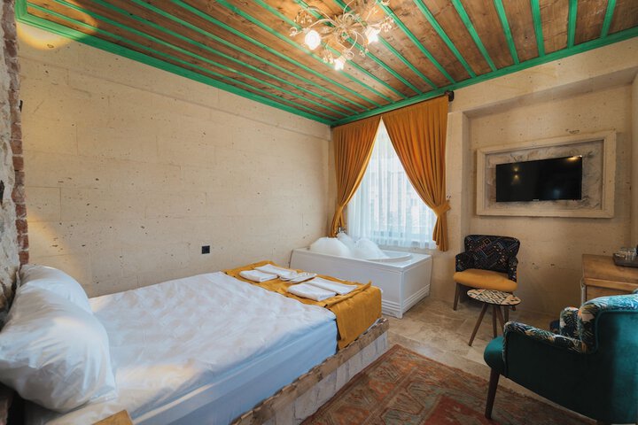 Room 33 of 189