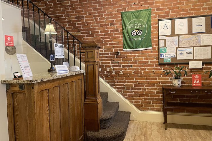 Guest Lobby